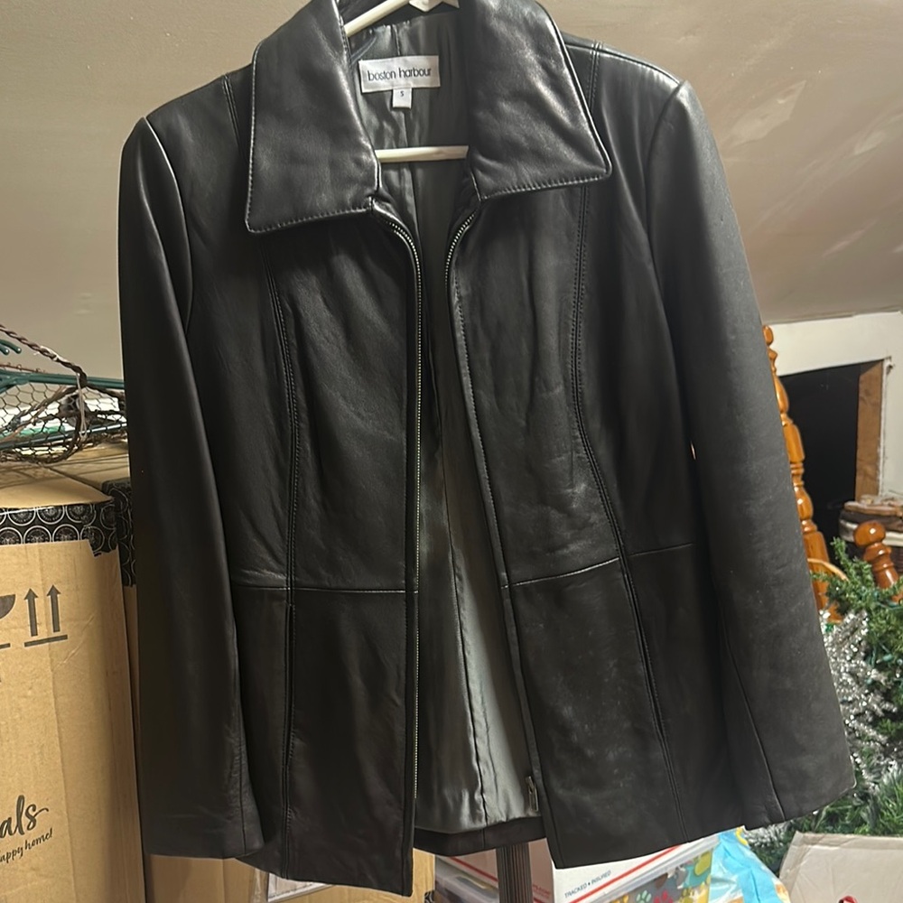 Black Leather Boston Harbor Jacket with Zippered Front and Polished Finish-S